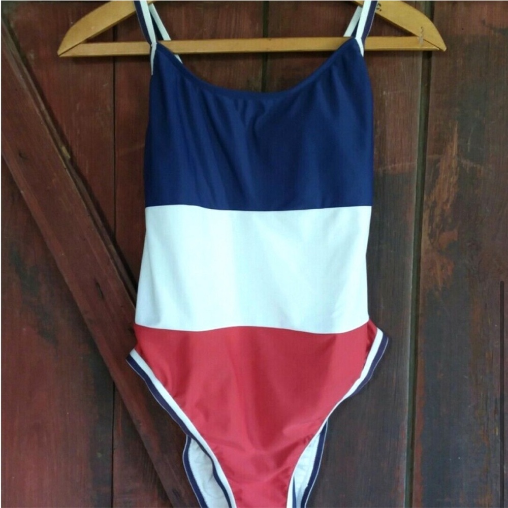 Colorblock Swimsuit - Picture 3 of 3